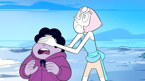 Pearl tapa a visão de Steven, que queria ver Amethyst e Garnet se fundirem. Era inapropriado para ele assistir.
