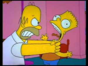 Parte do humor de Simpsons se inspira em reações físicas exageradas, mas essa faceta da série é mais discreta. Porém pode ser percebida quando é para ferir o Homer.